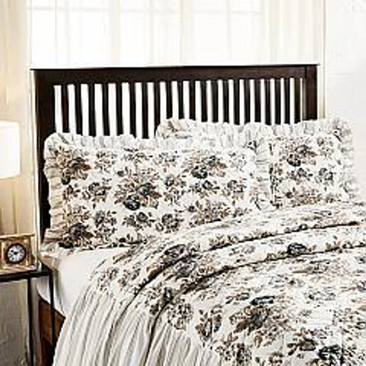 Annie Portabella Floral Ruffled Pillow Sham - King 3 Annie Portabella Floral Ruffled Pillow Sham - King - Image 3