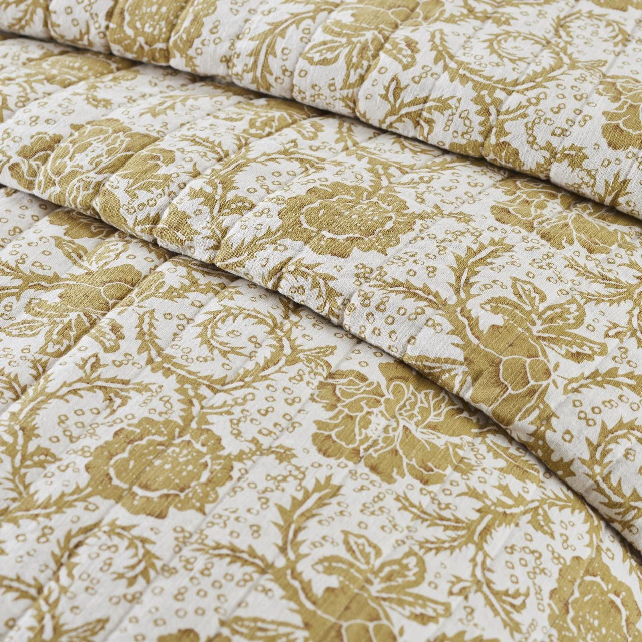 Dorset Gold Floral Quilt 2 Dorset Gold Floral Quilt - Image 2