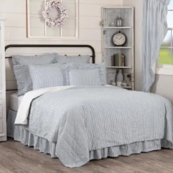 Sawyer Mill Blue Coverlet